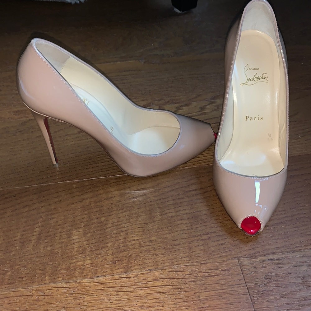 Christian loboutin rare peep toe stilettos!